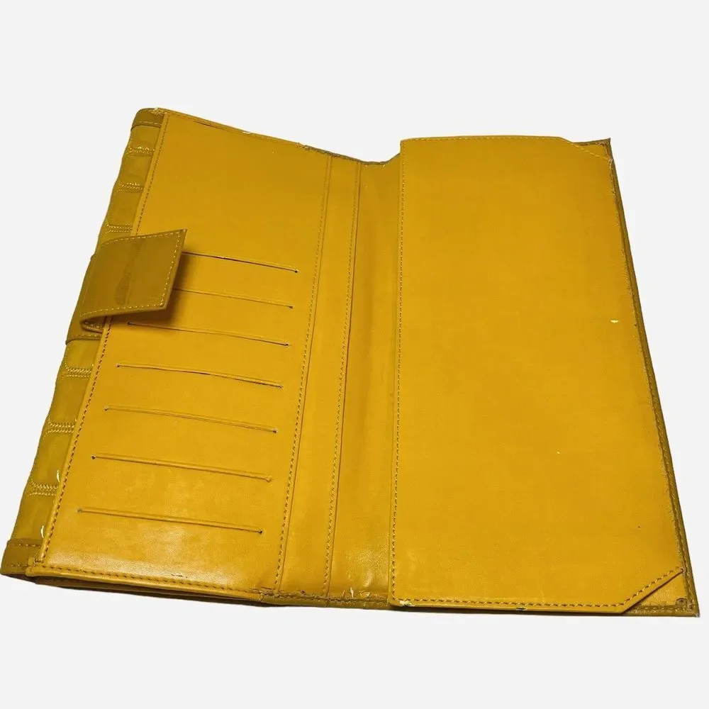 Vintage Nicole Lee Yellow Patent Faux Leather Clutch‎ Silver Turn Buckle Quilted